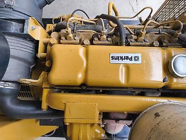 электростанция для машин: Дизельный генератор Caterpillar с панелью управления и автоматикой — 10