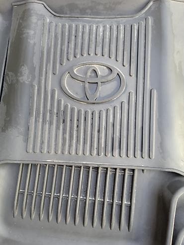 коврики рав 4: 3D Резиновые Полики Для салона Toyota, цвет - Черный — 3