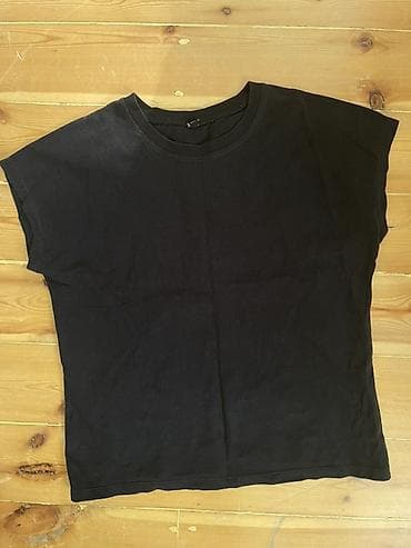 Футболка UNIQLO, размер M - Цвет: черный, однотонный - Крой