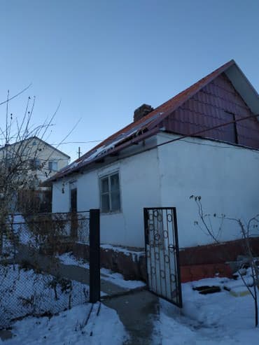сдается дом без хозяина в бишкеке: 50 м², 3 комнаты, Забор, огорожен — 3