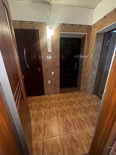 4 bedroom: Продаётся дом барачного типа, кухней и крытым двориком — - Кухня — 8