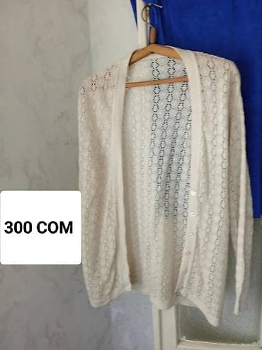 балдар кийими: Женские кофты и кардиганы, по 300 сом за единицу (цена указана на — 2