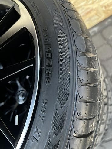 corolla e150: Колеса в сборе 235 / 45 / R 19, Лето, Б/у, Комплект, Легковые, Литые, отверстий - 5 — 4