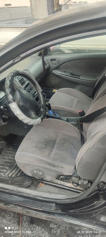 шумов: Toyota Avensis: 1999 г., 1.8 л, Механика, Бензин, Седан — 6