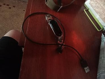 Фитнес-браслет с магнитным зарядным кабелем USB - Сенсорный