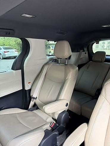 e2 byd: Toyota Sienna: 2022 г., Гибрид, Минивэн — 6