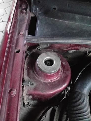 vin code: Volkswagen Vento: 1993 г., 1.8 л, Механика, Бензин, Седан — 6