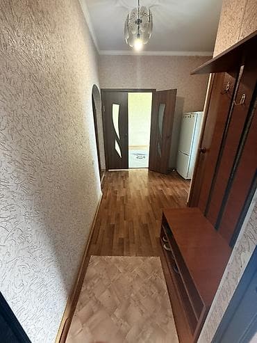 продаю квартиру 4 микрорайон: 3 комнаты, 72 м², 105 серия, 3 этаж, Косметический ремонт — 1