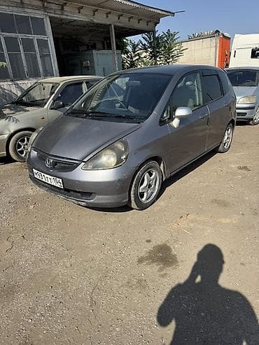 camry 2023: Honda Fit: 2002 г., Автомат, Бензин, Хэтчбэк — 1