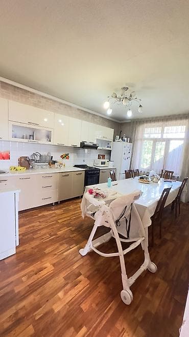 курулуш: Продаются 2 дома на участке 3,6 соток (по факту 4 соток) (ул — 7