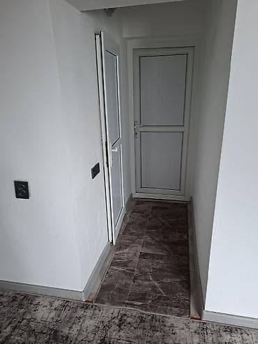 дом ала арча: Сдаётся в аренду просторный дом с двумя уровнями. Особенности: - — 2