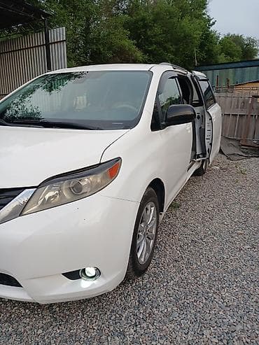 toyota korona: Toyota Sienna: 2010 г., 3.5 л, Автомат, Бензин, Минивэн — 1