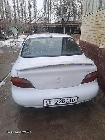 sprinter 315: Hyundai Avante: 1995 г., 1.8 л, Механика, Бензин, Лифтбек — 3