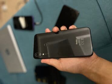 Redmi, Redmi 7, Б/у, 32 ГБ, цвет - Черный, 2 SIM