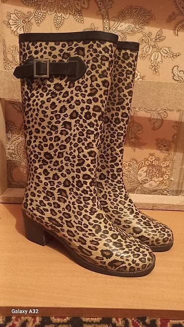 леопард: Высокие женские сапоги с леопардовым принтом цена 1300сом размер 38 - — 1