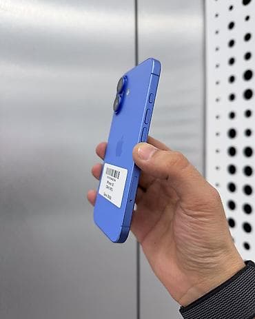 pixel 9a: IPhone 16, Б/у, 128 ГБ, Синий, Защитное стекло, Чехол, В рассрочку, 90 % — 5