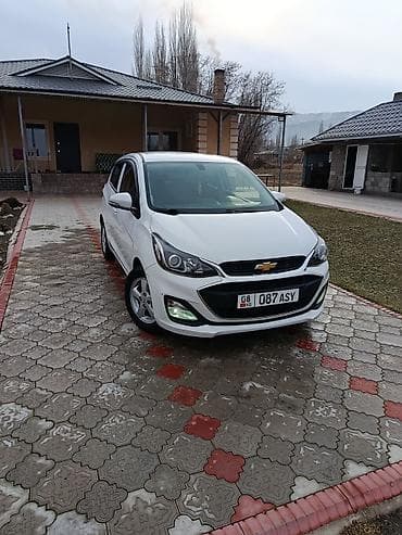 Chevrolet Spark: 2018 г., 0.1 л, Вариатор, Бензин, Хэтчбэк