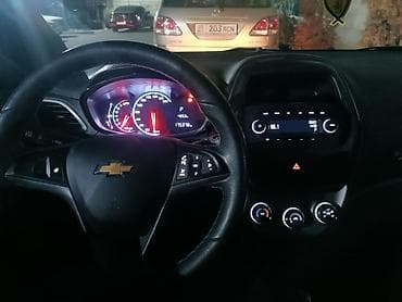 Продажа авто: Chevrolet Spark: 2019 г., 1 л, Автомат, Бензин, Хэтчбэк — 3