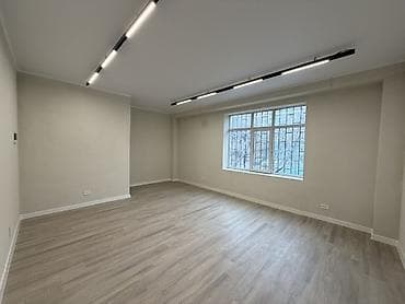 Сдается светлое офисное помещение с новым ремонтом открытой планировки