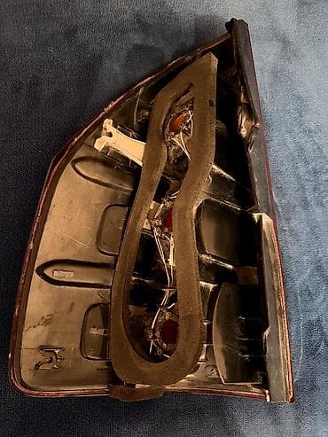 Глушители: Продается задний фонарь (правый) на Lexus' gx470 ориентировочно 5год — 2