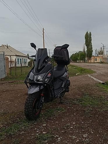 крейсер бишкек: Скутер/мопед городской класса с внедорожным обвесом и багажным кофром — 4