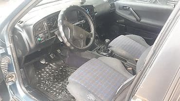 Volkswagen Passat: 1991 г., 1.8 л, Кол менен иштөөчү, Бензин, Универсал — 3