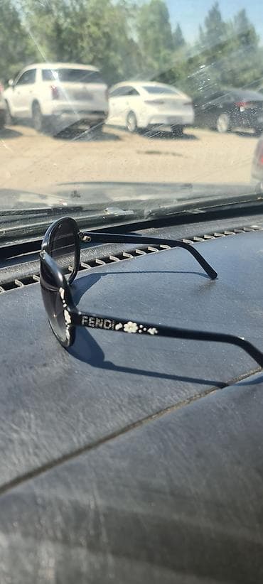 продаю зонт: Солнцезащитные очки очки, Fendi, Унисекс, Кошачий глаз, Линзы градиентные — 2