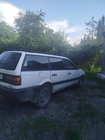 815: Volkswagen Passat Variant: 1988 г., Универсал — 2