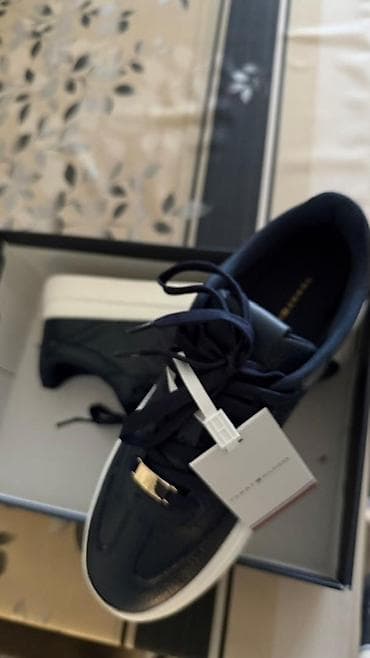 Айымдардын бут кийими: Кроссовкалар, 38, Tommy Hilfiger, Жаңы, түсү - Көк, Өзү алып кетүү — 4