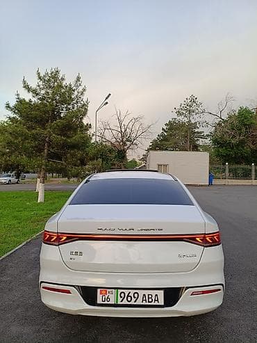 BYD: BYD Qin: 2021 г., 3.5 л, Автомат, Электромобиль, Седан — 10
