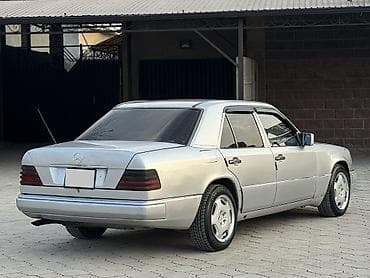 менрс 124: Mercedes-Benz W124: 1993 г., 3.2 л, Ручные, Бензин, Седан — 4