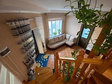 селый дом: Дом с благоустроенным двором и навесом - Двухэтажный жилой дом с — 6