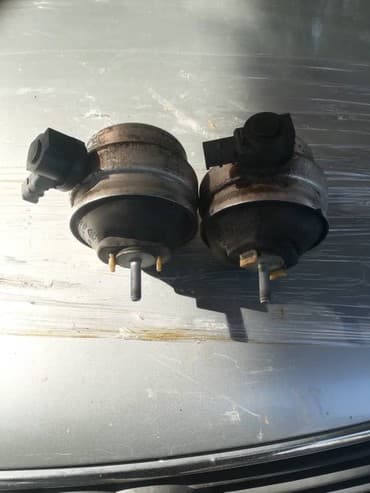 привозные моторы на ауди: Подушка мотора Audi Б/у, Оригинал — 3