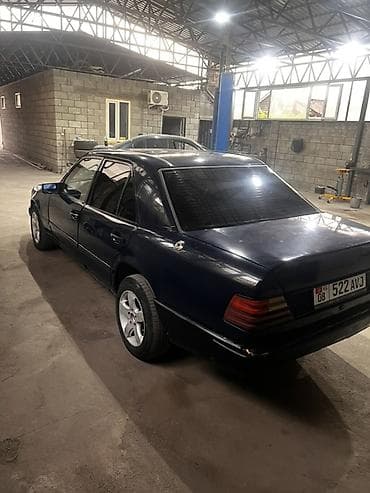 продаю через банк: Mercedes-Benz W124: 1989 г., 2.6 л, Механика, Бензин, Седан — 5