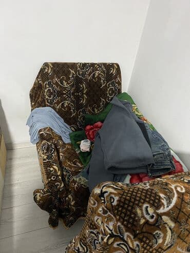 пуди диваны: Раскладной диван, Б/у — 2