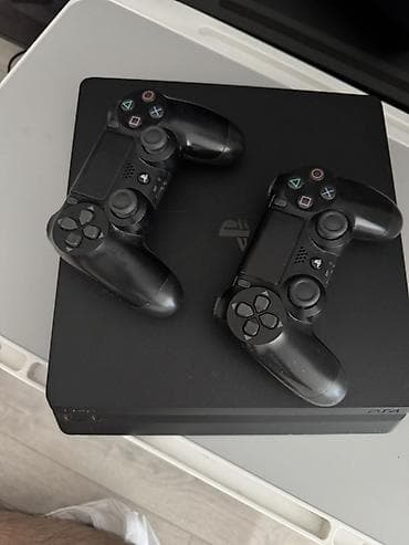 ps move ps3: PlayStation 4 Slim (PS4) + два беспроводных геймпада DualShock 4 — 2