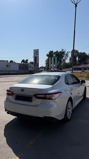авто в токмаке: Toyota Camry: 2018 г., 2.5 л, Автомат, Гибрид, Седан — 3