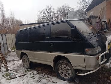 дверь марк 2: Mitsubishi Delica: 1993 г., 2.5 л, Автомат, Дизель, Минивэн — 3