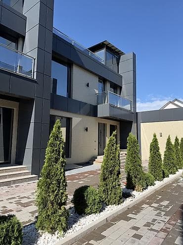 Дома: Современный таунхаусный комплекс с архитектурой в стиле минимализм. - — 4