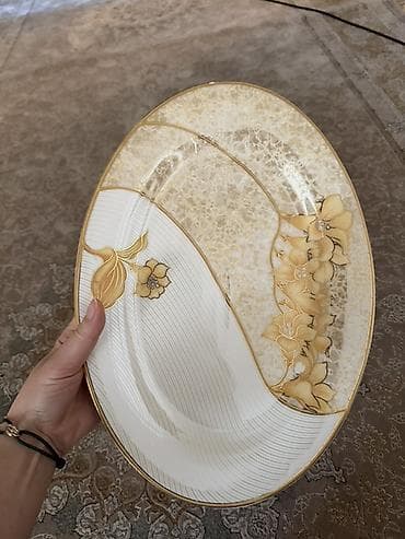 часы золотые: Набор столовых тарелок с золотистым цветочным декором
1 шт 500 сом — 3