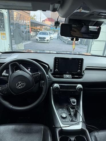 дви: Toyota RAV4: 2019 г., 2.5 л, Автомат, Бензин, Кроссовер — 3