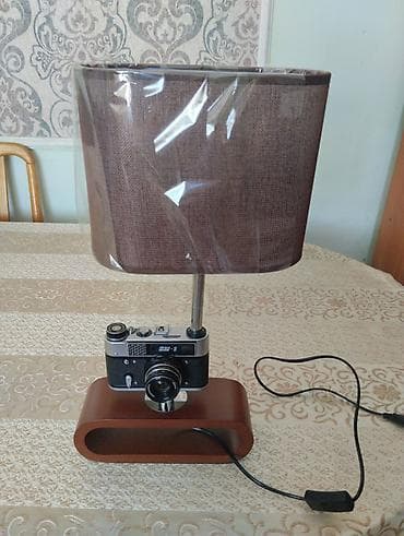 Үй жана бакча: Настольная лампа в стиле лофт с элементом из винтажного фотоаппарата — 2