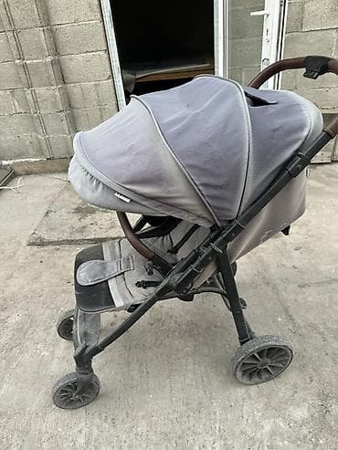 Детский мир: Коляска серого цвета немного выцвел цвет — 1