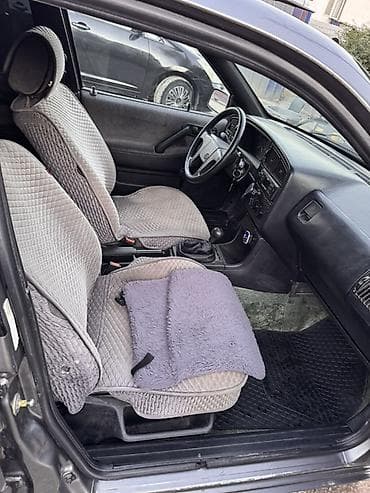 Продажа авто: Volkswagen Passat: 1989 г., 1.8 л, Механика, Бензин, Седан — 10