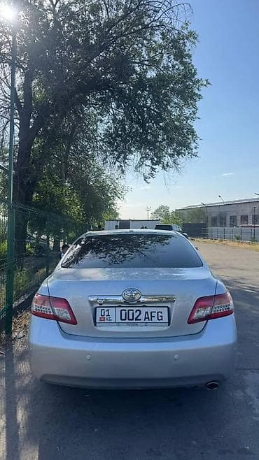 реалии: Toyota Camry: 2010 г., 2.5 л, Автомат, Бензин, Седан — 3