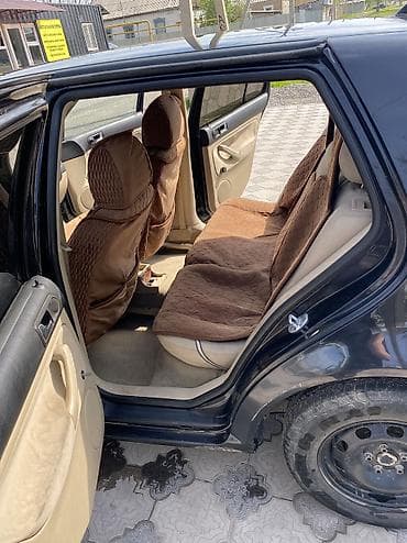 для такси авто: Volkswagen Golf: 2001 г., 1.6 л, Бензин, Хэтчбэк — 6