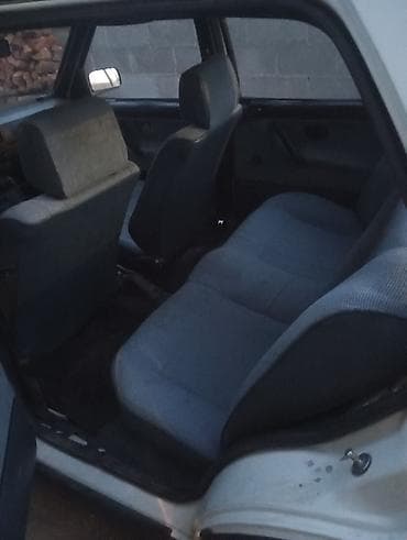 автомобиль купить бу: Volkswagen Jetta: 1990 г., Ручные, Седан — 5