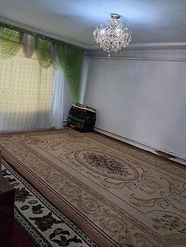 Кыймылсыз мүлк: Продаётся дом с придомовым участком. Описание: - Отдельно стоящий дом — 8