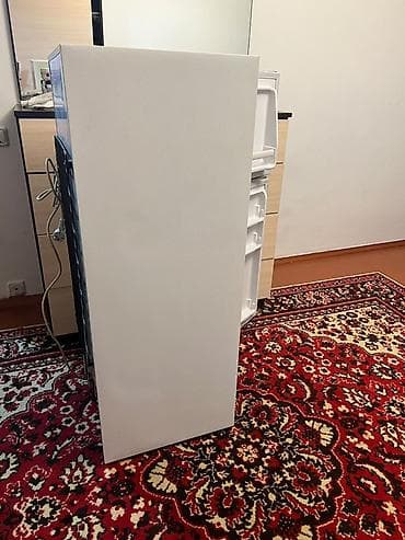 table fan: Компактный двухкамерный холодильник с верхней морозильной камерой — 6