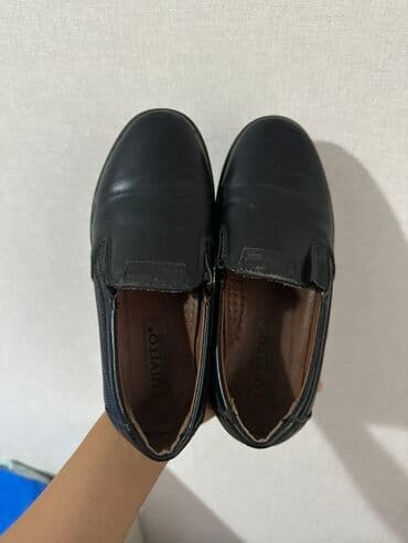 тапочки домашние детские купить: Черные детские лоферы-слипоны LUIVITO - Тип: слипоны/лоферы без — 4